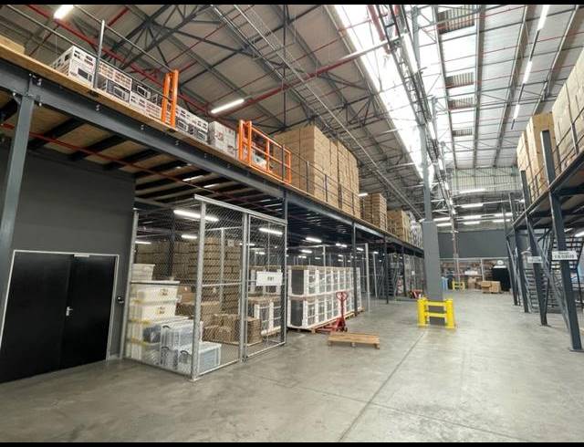 INDUSTRIAL PROPERTY TO RENT IN LOUWLARDIA